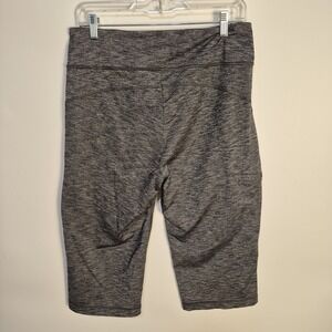 Duluth  Bermuda Women Shorts M Flexpedition Gray Stretch Performance Fabric